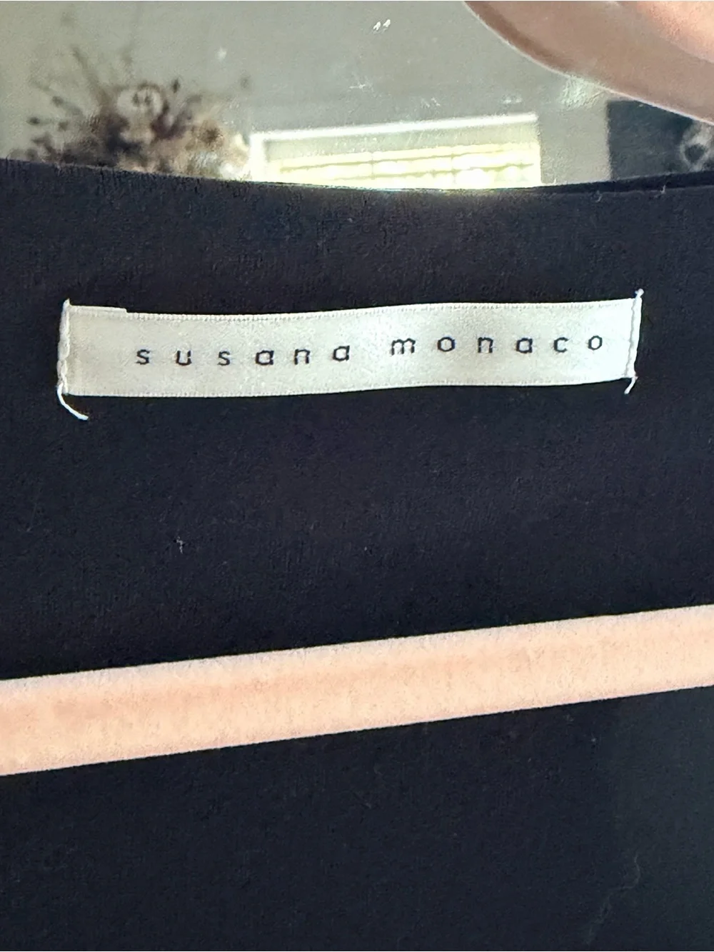 Susana Monaco no holes